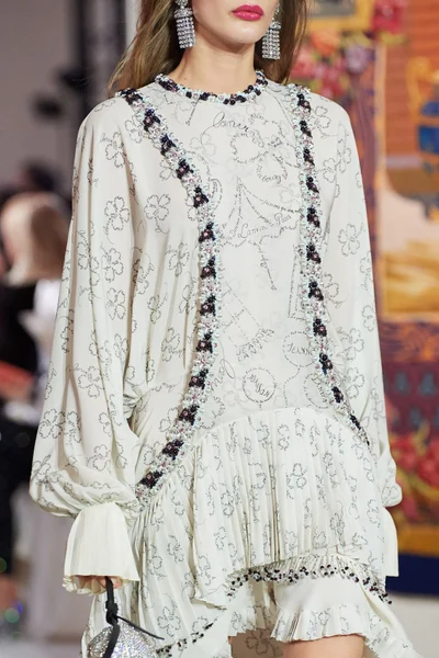Look 123